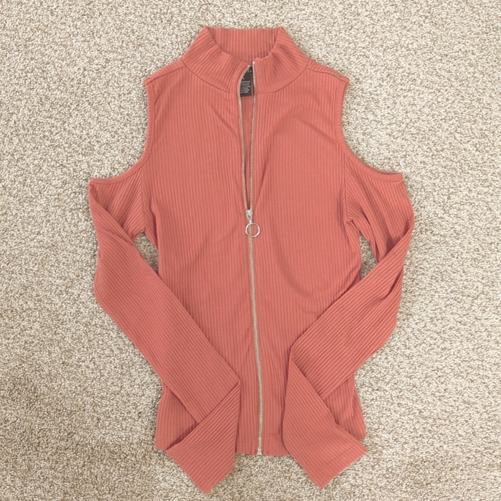 Rue 21 Cold Shoulder Zipper Ribbed Shirt small